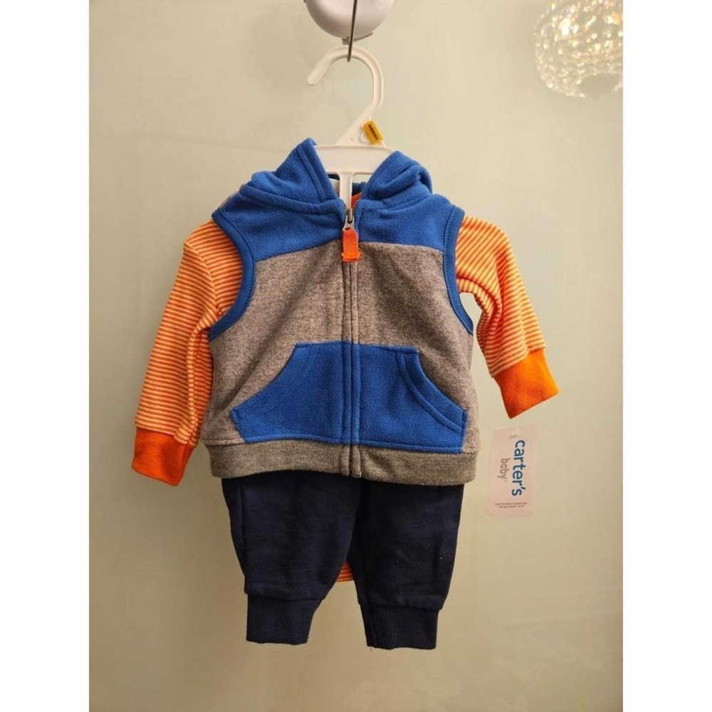 Carter's baby boy newborn outfit